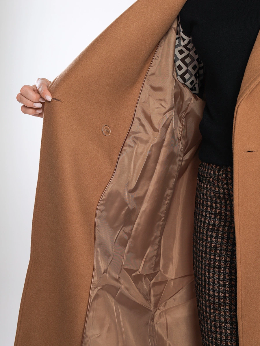 Пальто двубортное свободного кроя коричневого цвета